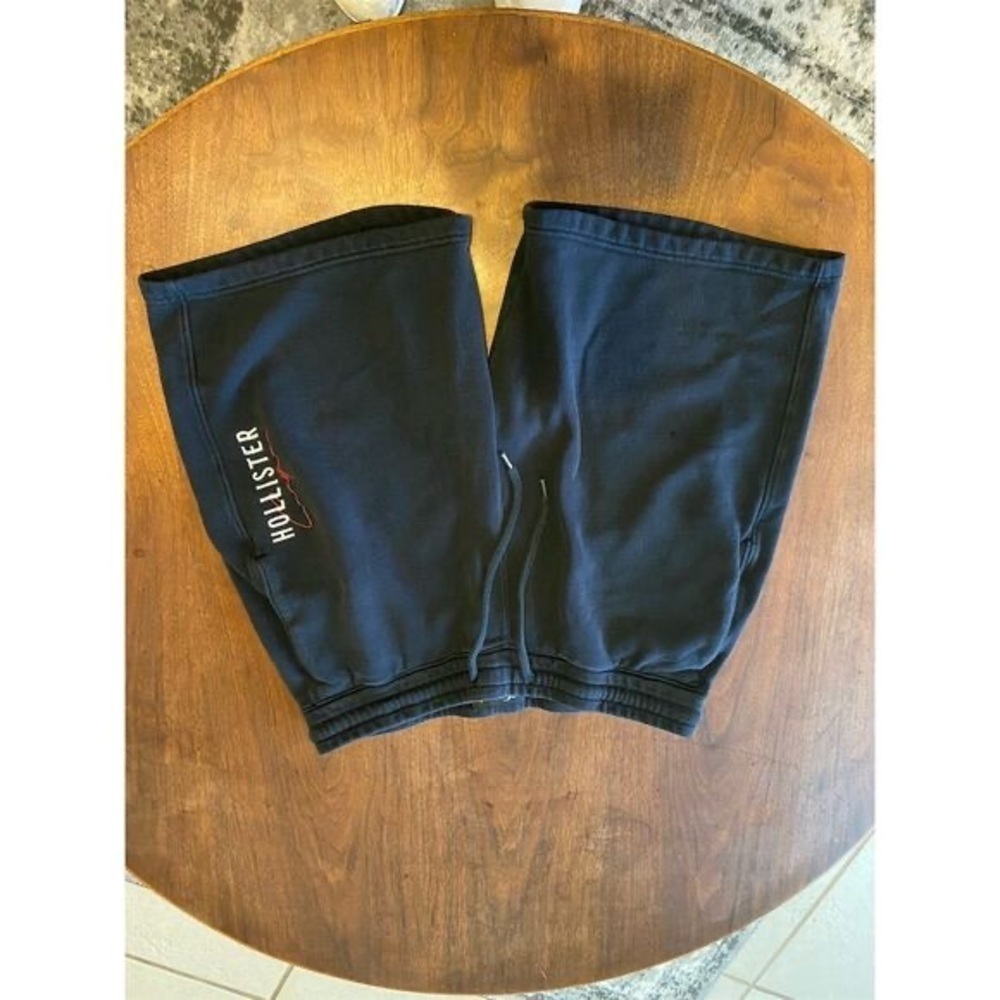 Hollister Men's Black Fleece Logo Sweat Shorts Size L